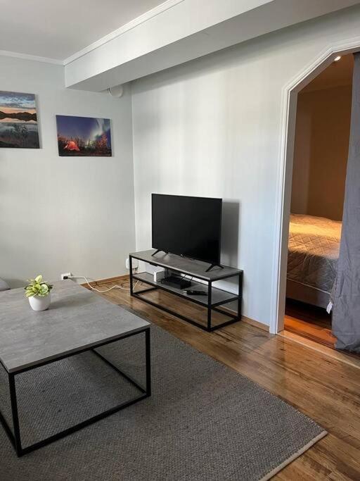 Cozy Ground Floor Apartment Тромсё Экстерьер фото