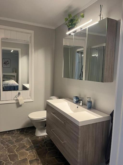 Cozy Ground Floor Apartment Тромсё Экстерьер фото
